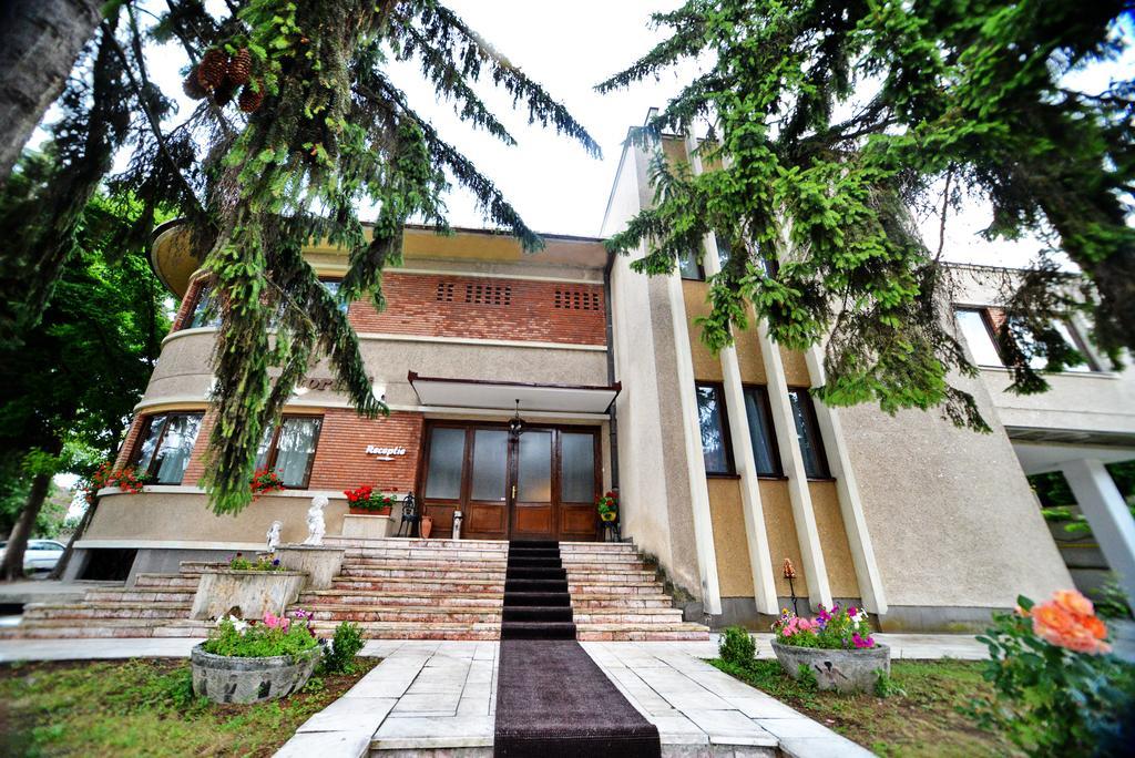 Hotel Casa Negustorului Deva Exterior foto